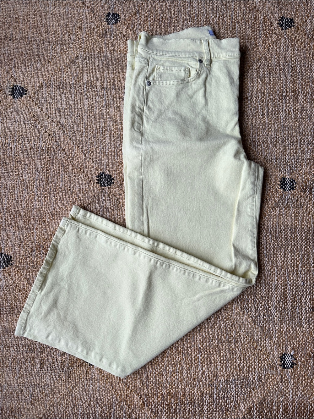LOFT Cropped Ankle Jeans in Pale Yellow